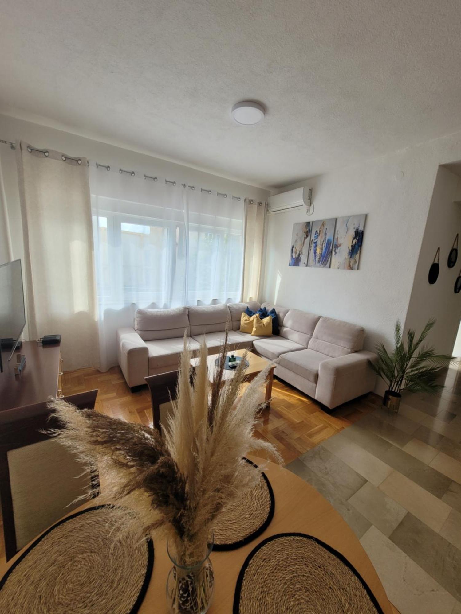 Apartman Natasa Trebinje Esterno foto